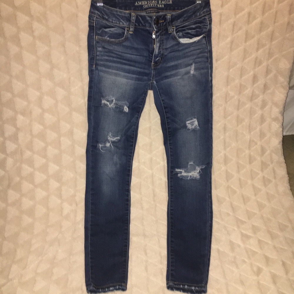 American eagle distressed jeans